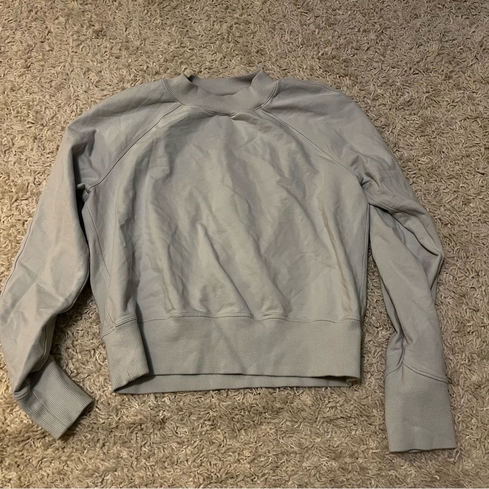 lululemon grey pull over sweater size 2/4